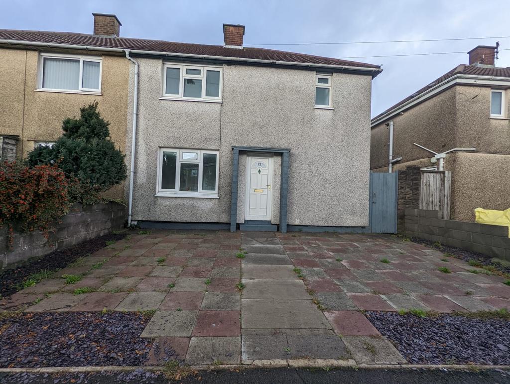 Golden Avenue, Port Talbot, Neath... 3 bed semidetached house £675