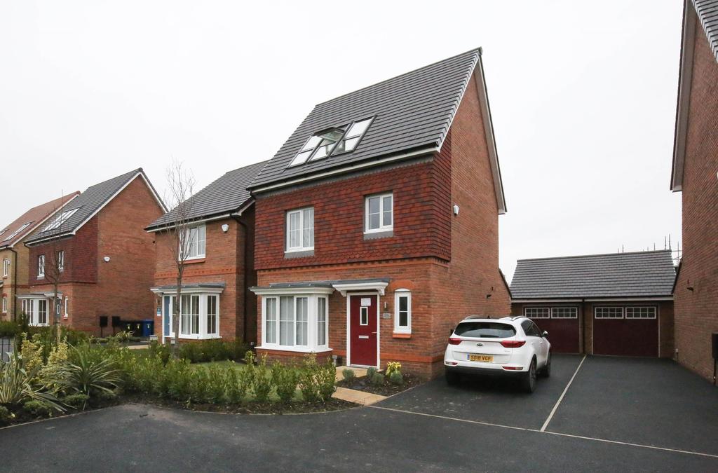 Smiths Lane, Hindley Green, Wigan... 4 bed detached house £995 pcm (£
