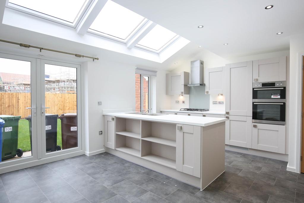 Smiths Lane, Hindley Green, Wigan, WN2 4XR 4 bed detached house £995