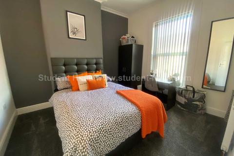4 bedroom house to rent - Esher Road, Liverpool, L6 6DE