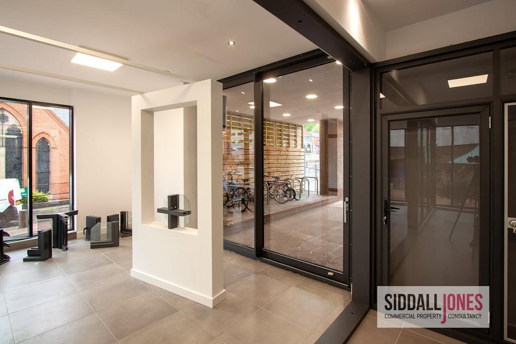 20 Showroom internal 1.jpg