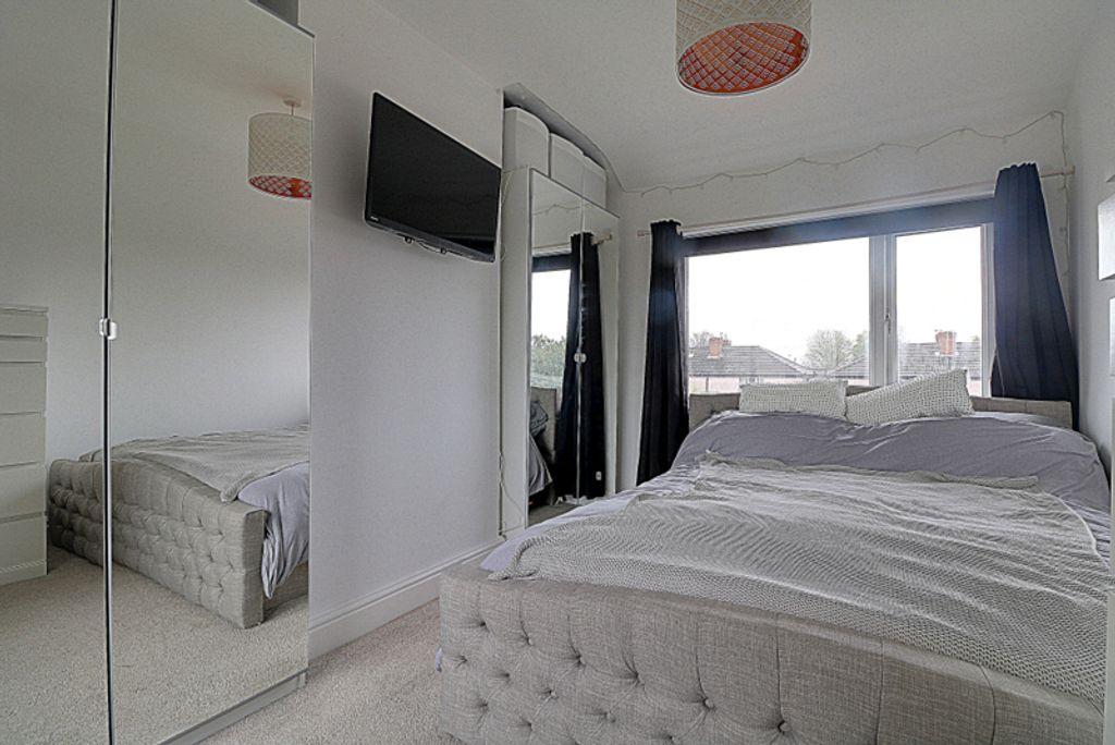 Bedroom 1 (Double)