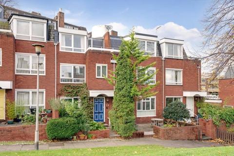 4 bedroom terraced house for sale - Vane Close, Hampstead Village, London, NW3