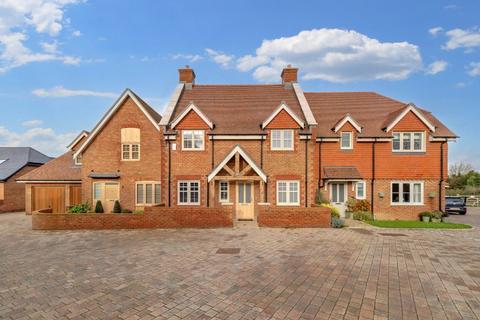 3 bedroom house for sale - The Saddlery, Little Bookham, Leatherhead, Surrey, KT23