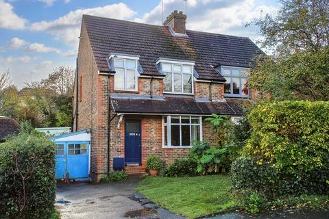 3 bedroom semi-detached house for sale - Middle Way, Lewes