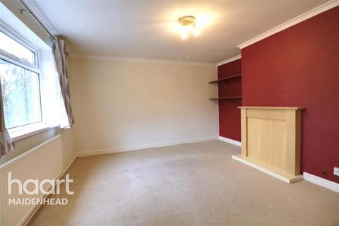 3 bedroom end of terrace house to rent, Gwent Close, Maidenhead, SL6 3DJ