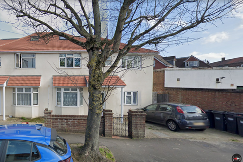 6 bedroom semi-detached house for sale, Walnut Tree Road, Hounslow