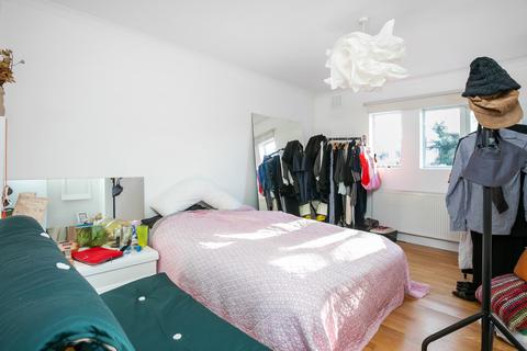 2 bedroom flat for sale - Filey Avenue, N16
