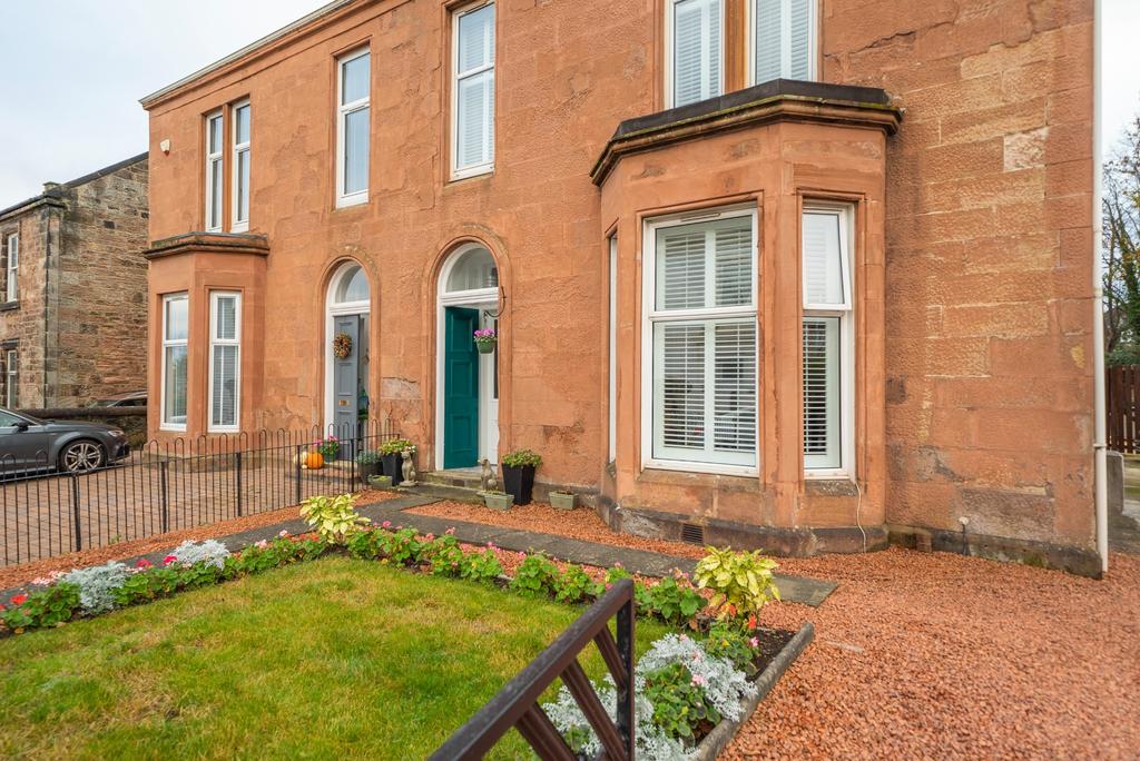 Montrose Crescent, Hamilton, Lanarkshire, ML3 6LP 4 bed semidetached