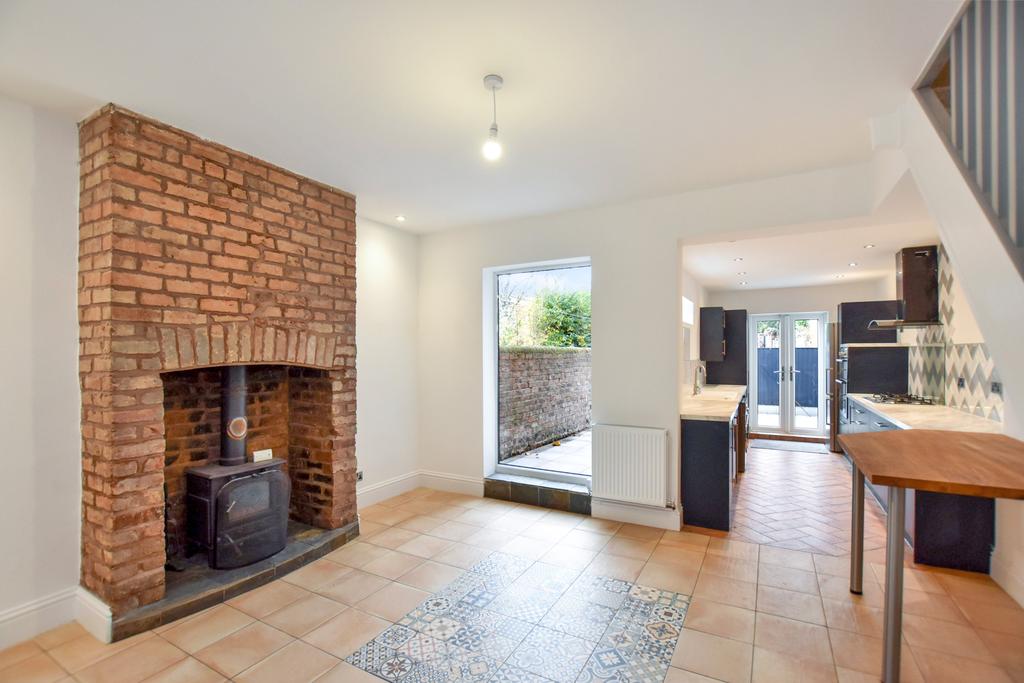 Wash Lane, Warrington 3 bed terraced house £220,000