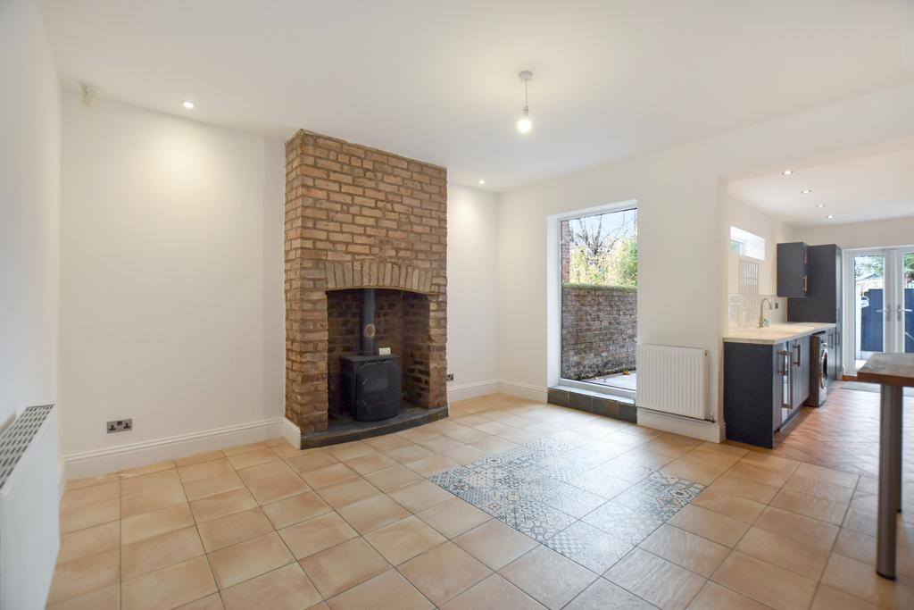 Wash Lane, Warrington 3 bed terraced house £220,000