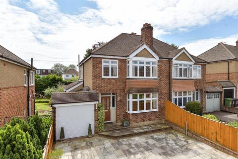 9 Lodge Road, Fetcham, Leatherhead, KT22 9QY