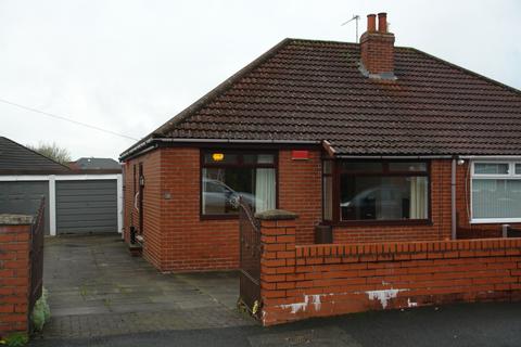 2 bedroom semi-detached bungalow for sale - Strand Way, Royton, Oldham