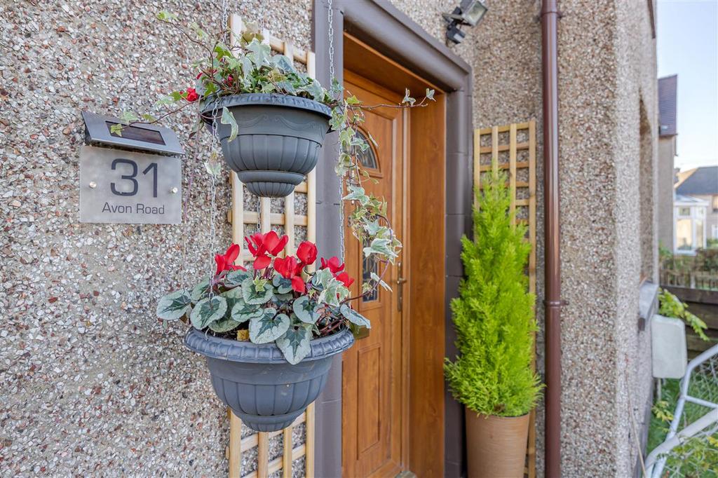 Avon Road, Bathgate 3 bed house £150,000