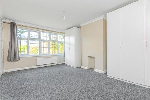 41 Barnes End, New Malden, KT3 6PB