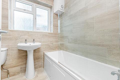 41 Barnes End, New Malden, KT3 6PB
