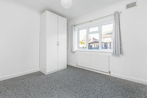 41 Barnes End, New Malden, KT3 6PB
