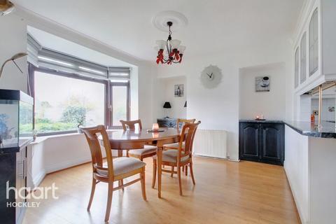 191 Ferry Road, Hullbridge, Hockley, SS5 6JY