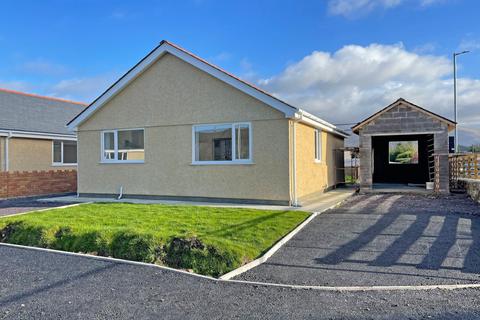 2 bedroom bungalow for sale, Bungalow At Cae'r Eglwys, Llanrug, Caernarfon, LL55