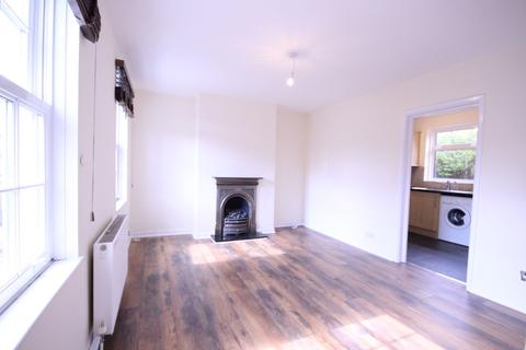 3 bedroom house to rent - Chapel House Street, Canary Wharf, E14