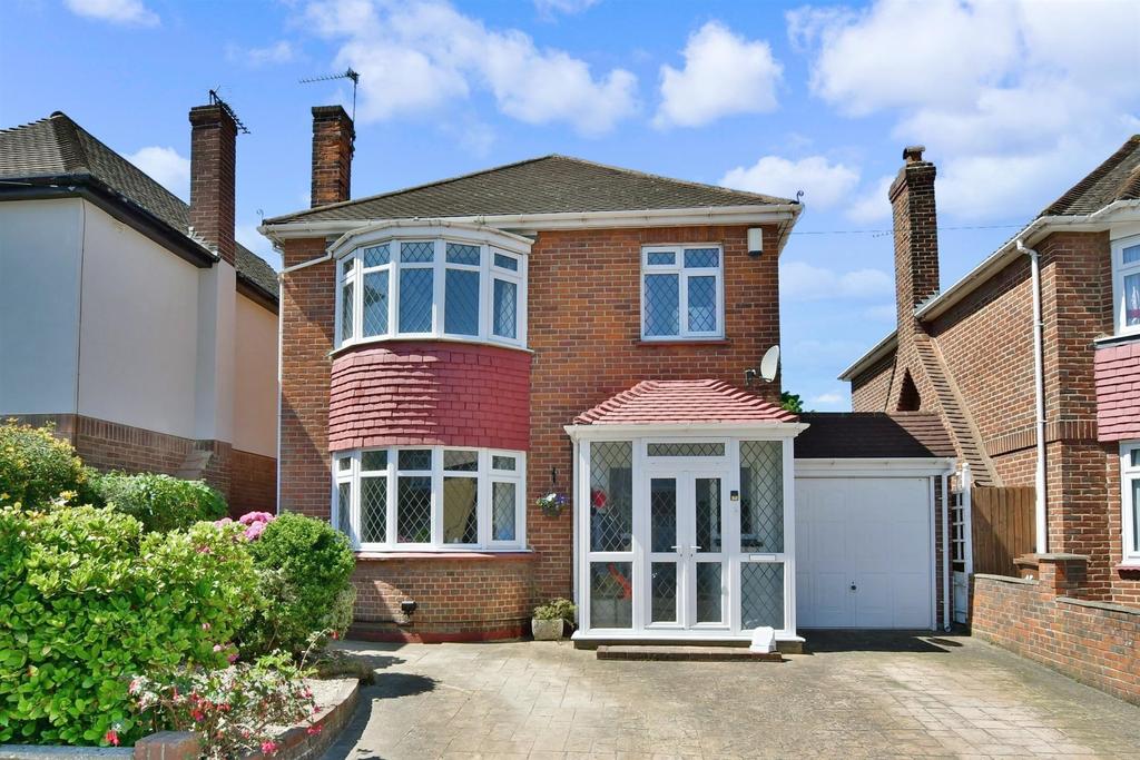 Zetland Avenue, Darland, Gillingham... 3 bed detached house £550,000