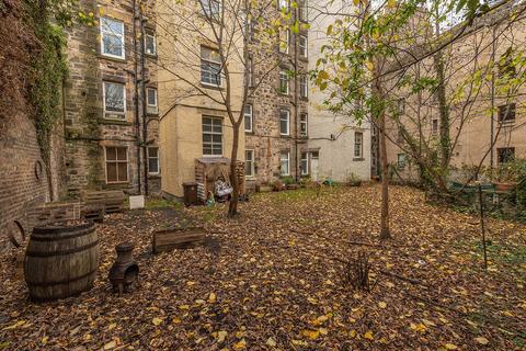 2/7 Links Place, Edinburgh, EH6 7EZ