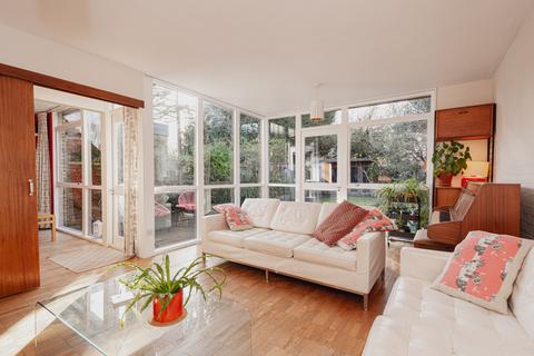 36 Westfield, Ashtead, KT21 1RH