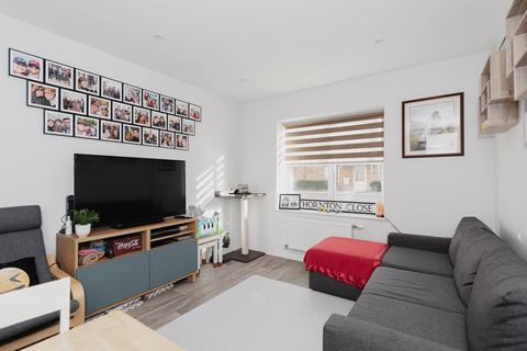 Flat 3, Norbury House, 3 Thornton Close, Leatherhead, KT22 7GY