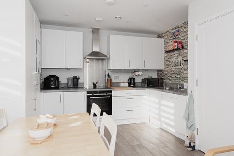 Flat 3, Norbury House, 3 Thornton Close, Leatherhead, KT22 7GY