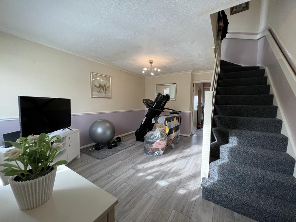 Hornbeam Close, Northolt 2 bed house £400,000