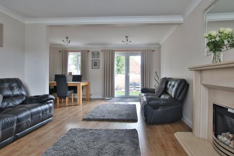 31 Eldon Drive, Preston, Hull, HU12 8XH