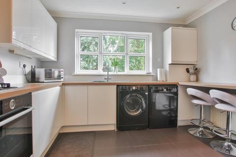 31 Eldon Drive, Preston, Hull, HU12 8XH