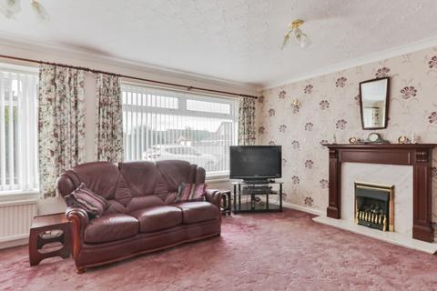 2 bedroom semi-detached bungalow for sale - Beech Close, Sproatley, Hull, East Riding of Yorkshire, HU11