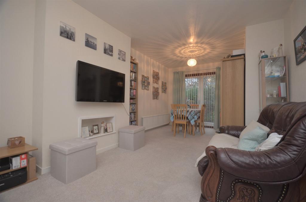 Dennistoun Crescent, Helensburgh... 2 bed semidetached villa £179,000