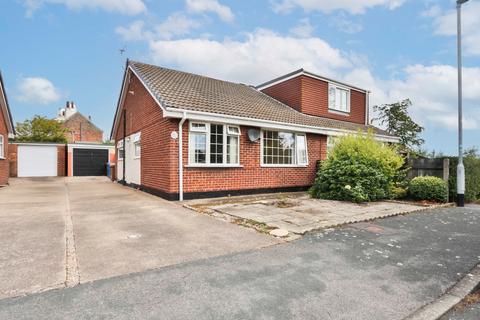 2 bedroom detached bungalow for sale - Constable Close, Sproatley, Hull, East Riding of Yorkshire, HU11 4XJ