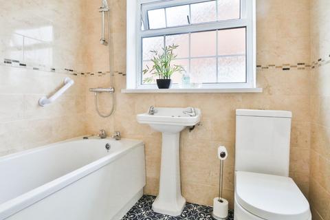 15 Constable Close, Sproatley, Hull, HU11 4XJ