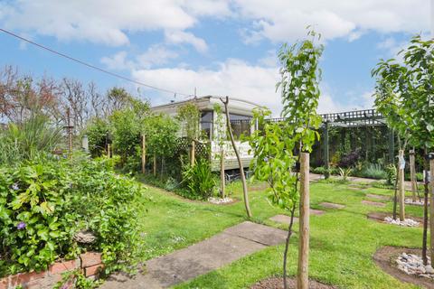 3 bedroom detached house for sale, Spurn Road, Kilnsea, Hull, East Riding of Yorkshire, HU12 0UB