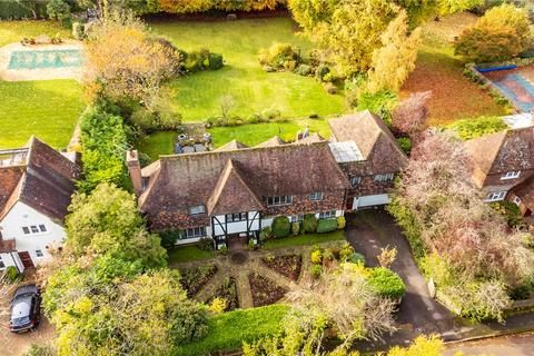5 bedroom detached house for sale - Clifford Manor Road, Guildford, Surrey, GU4