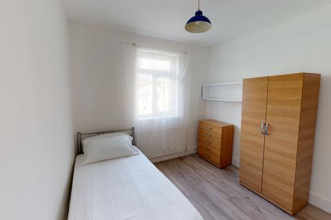1 bedroom in a house share to rent, Roseberry Gardens