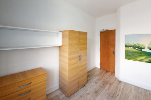 1 bedroom in a house share to rent, Roseberry Gardens