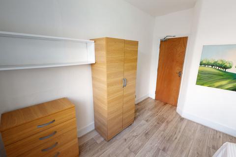 1 bedroom in a house share to rent, Roseberry Gardens