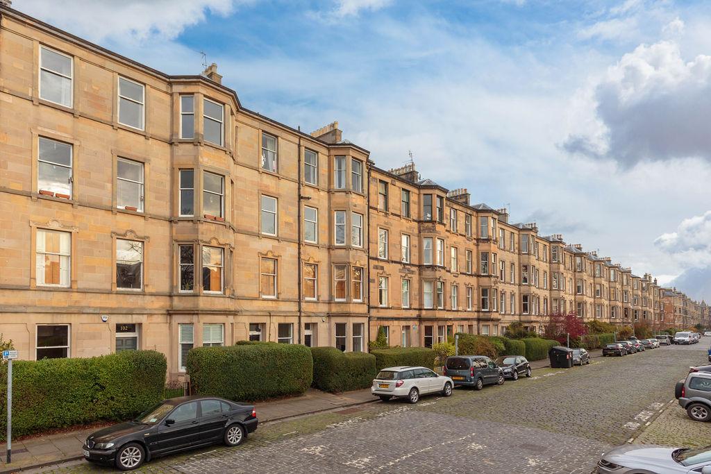 100/6 Thirlestane Road, Marchmont, Edinburgh, EH9 1AS 4 bed flat for