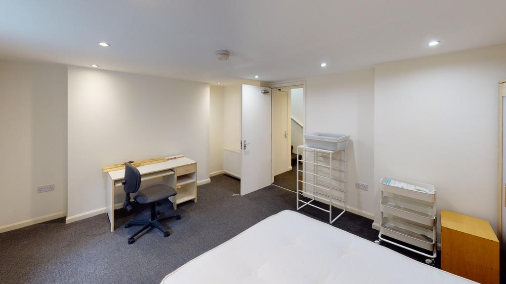 48-Burns-Street-Bedroom(3)