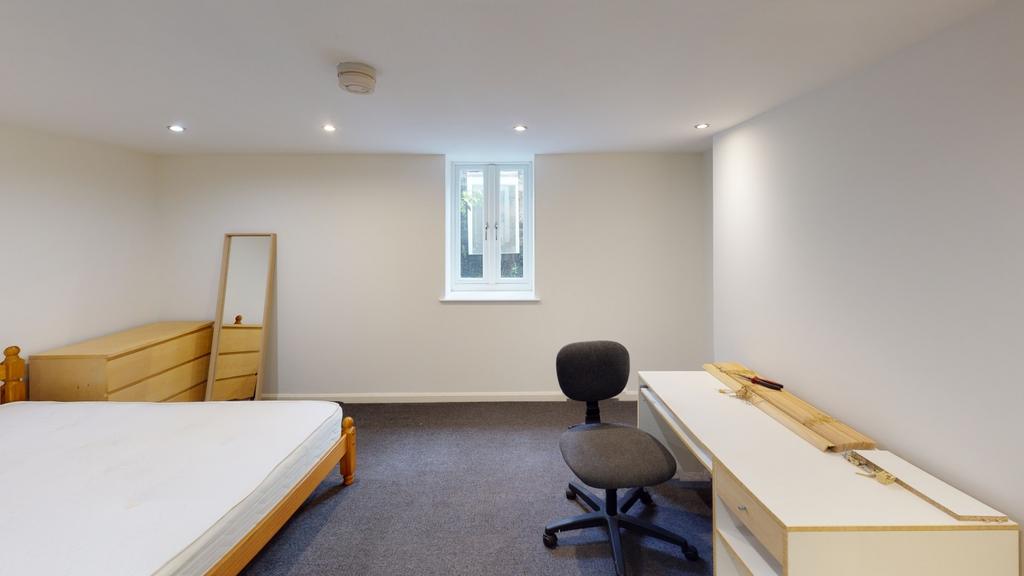 48-Burns-Street-Bedroom(4)