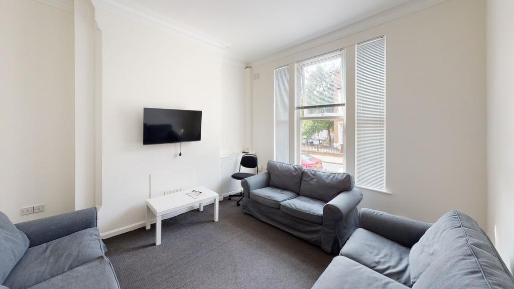 House in Nottingham - View 3