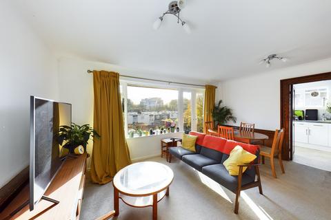 3 bedroom flat to rent, The Avenue, Beckenham, Kent, BR3