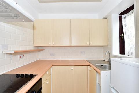 1 bedroom flat for sale - East Street, Havant, Hampshire