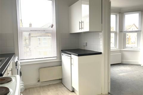 Studio to rent, Moreton Road, South Croydon, CR2