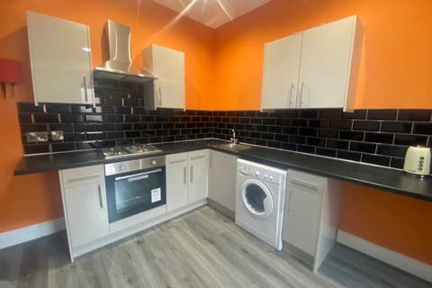 4 bedroom house share to rent - Osborne Street, Salford