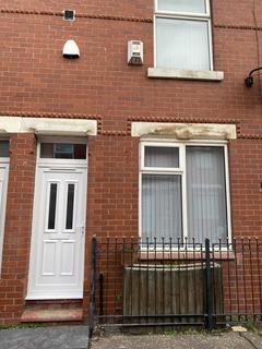 4 bedroom house share to rent - Wythburn Street, Salford.